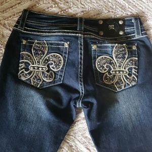 Miss Me Jeans size 29x33.5 Golden Fleur De Lis